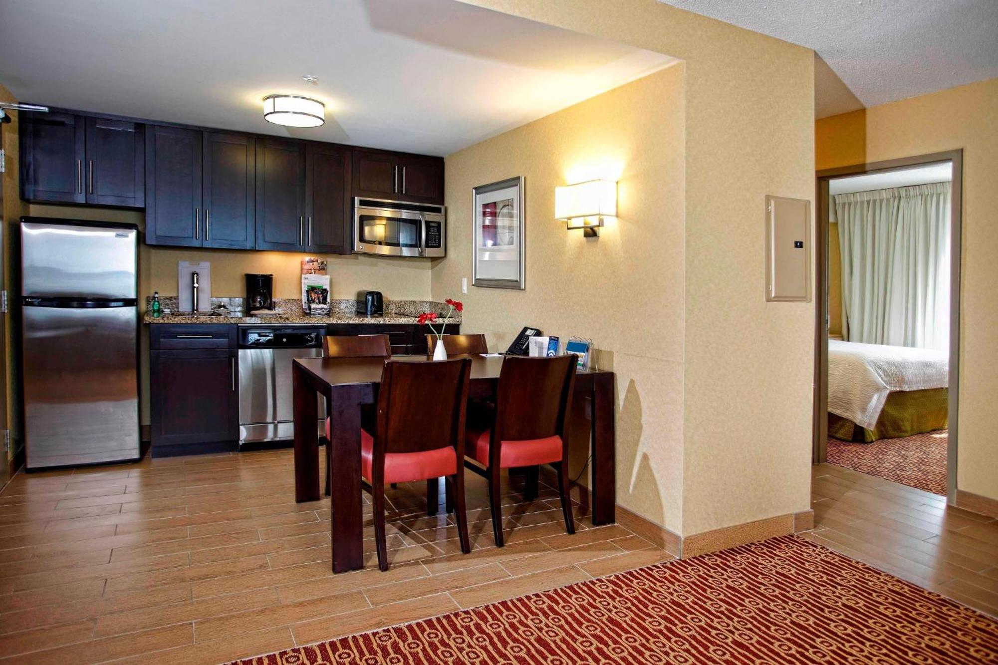Towneplace Suites By Marriott Sudbury Esterno foto